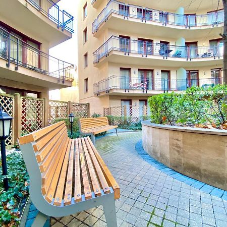 Downtown Vibe-Kiraly I Apts W Private Balcony Budapest Exterior photo