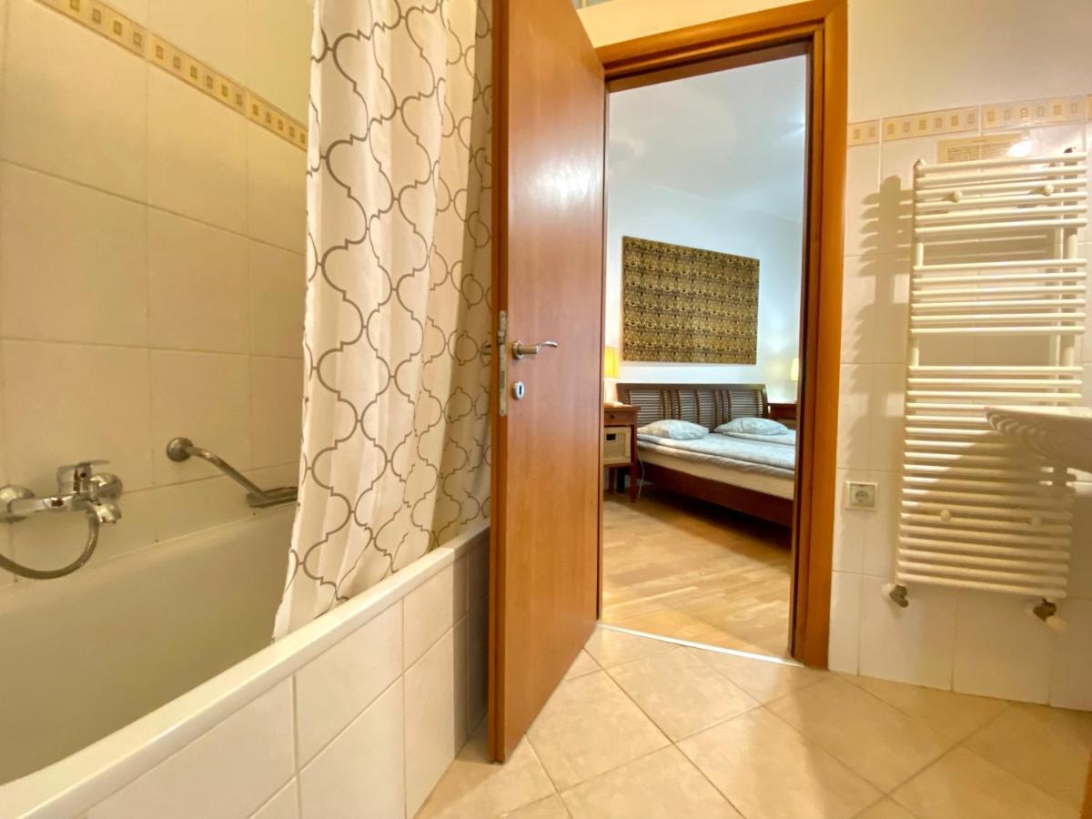 Downtown Vibe-Kiraly I Apts W Private Balcony Budapest Exterior photo
